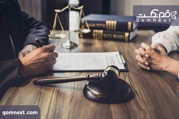 تصویر وکیل پایه یک دادگستری کیست