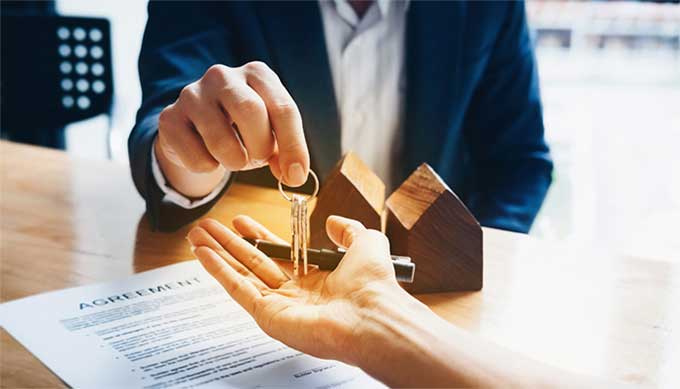 تصویر آشنایی با بهترین وکیل ملکی در قم